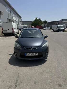  Mazda 2