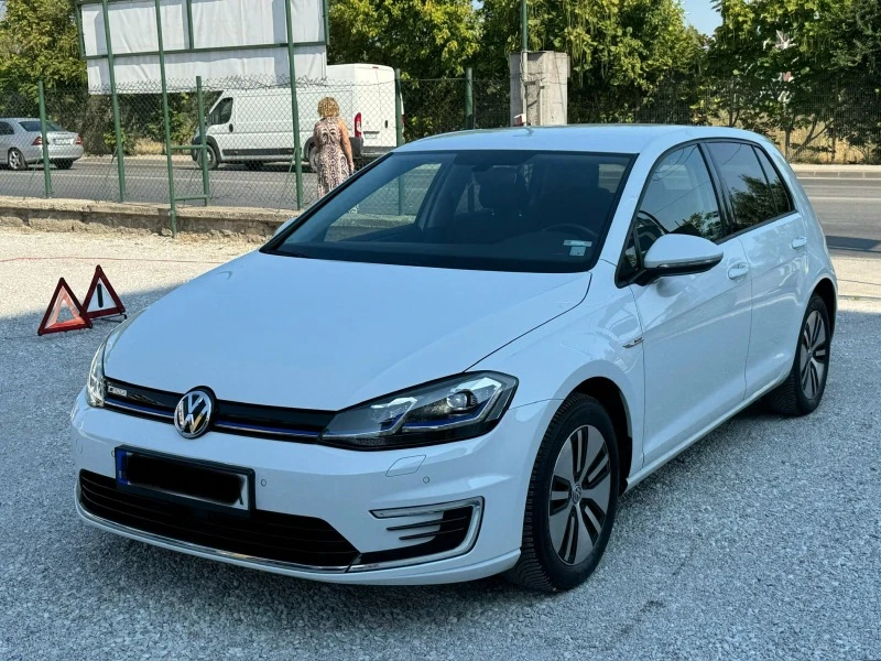 VW Golf e -GOLF* 36kWh* ТЕРМОПОМПА* РЕГИСТРАЦИЯ, снимка 1 - Автомобили и джипове - 46670892