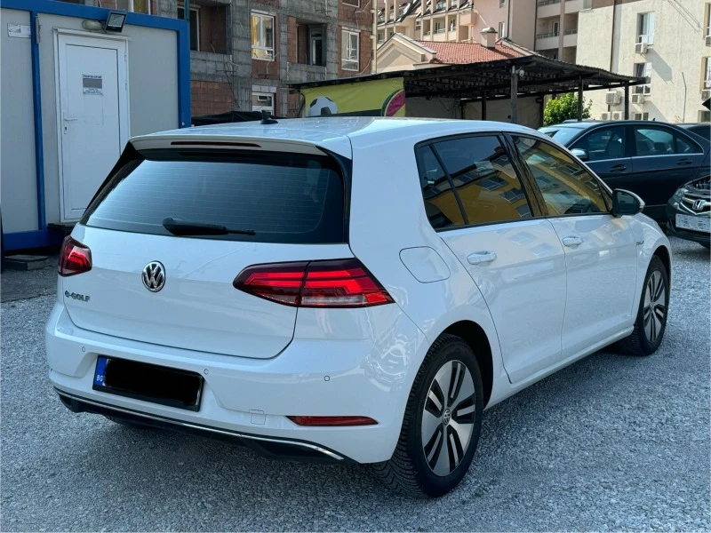 VW Golf e -GOLF* 36kWh* ТЕРМОПОМПА* РЕГИСТРАЦИЯ, снимка 6 - Автомобили и джипове - 46670892