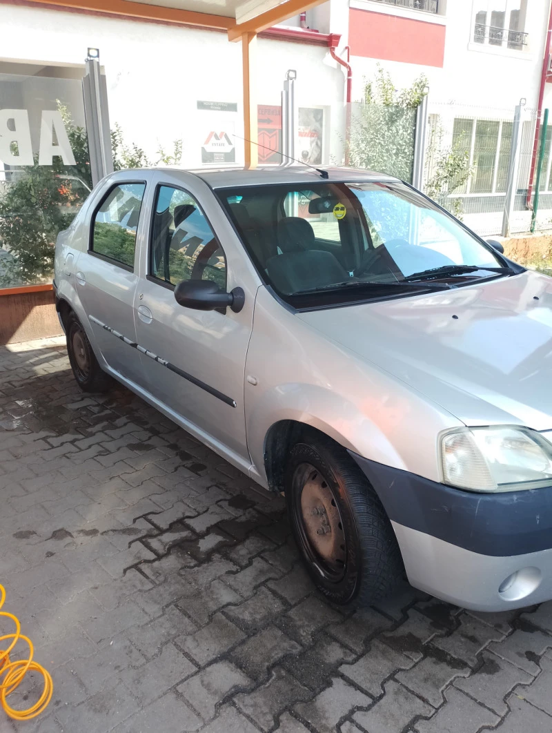 Dacia Logan, снимка 5 - Автомобили и джипове - 46689301