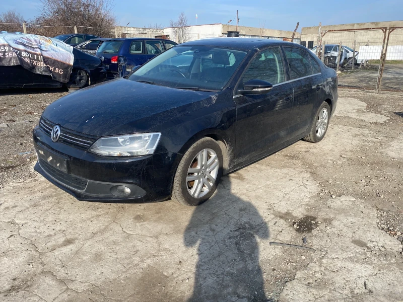 VW Jetta 1.6tdi, снимка 1 - Автомобили и джипове - 48904288