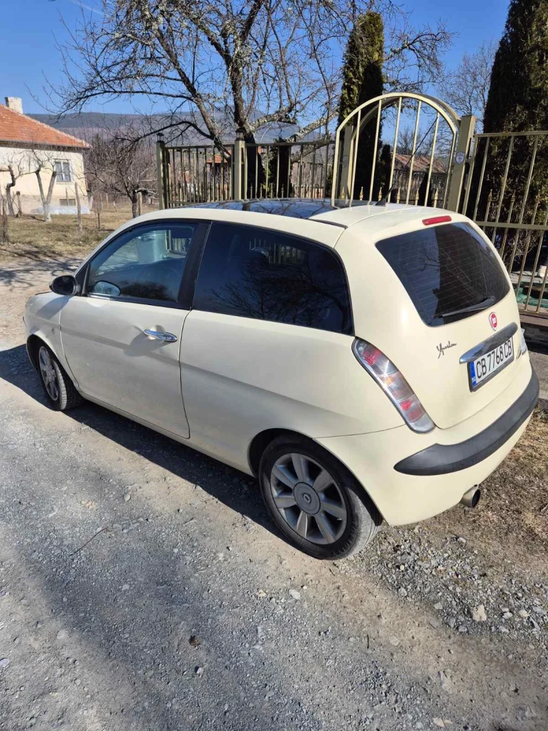 Lancia Ypsilon 1.2i, снимка 5 - Автомобили и джипове - 49107175