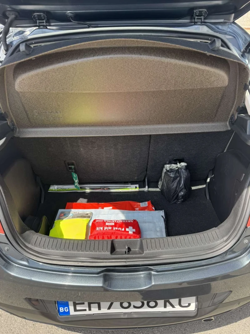 Mazda 2, снимка 8 - Автомобили и джипове - 51148047