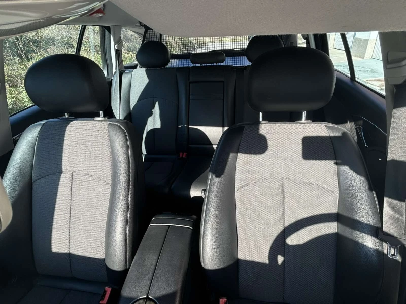 Mercedes-Benz E 220, снимка 11 - Автомобили и джипове - 52771162