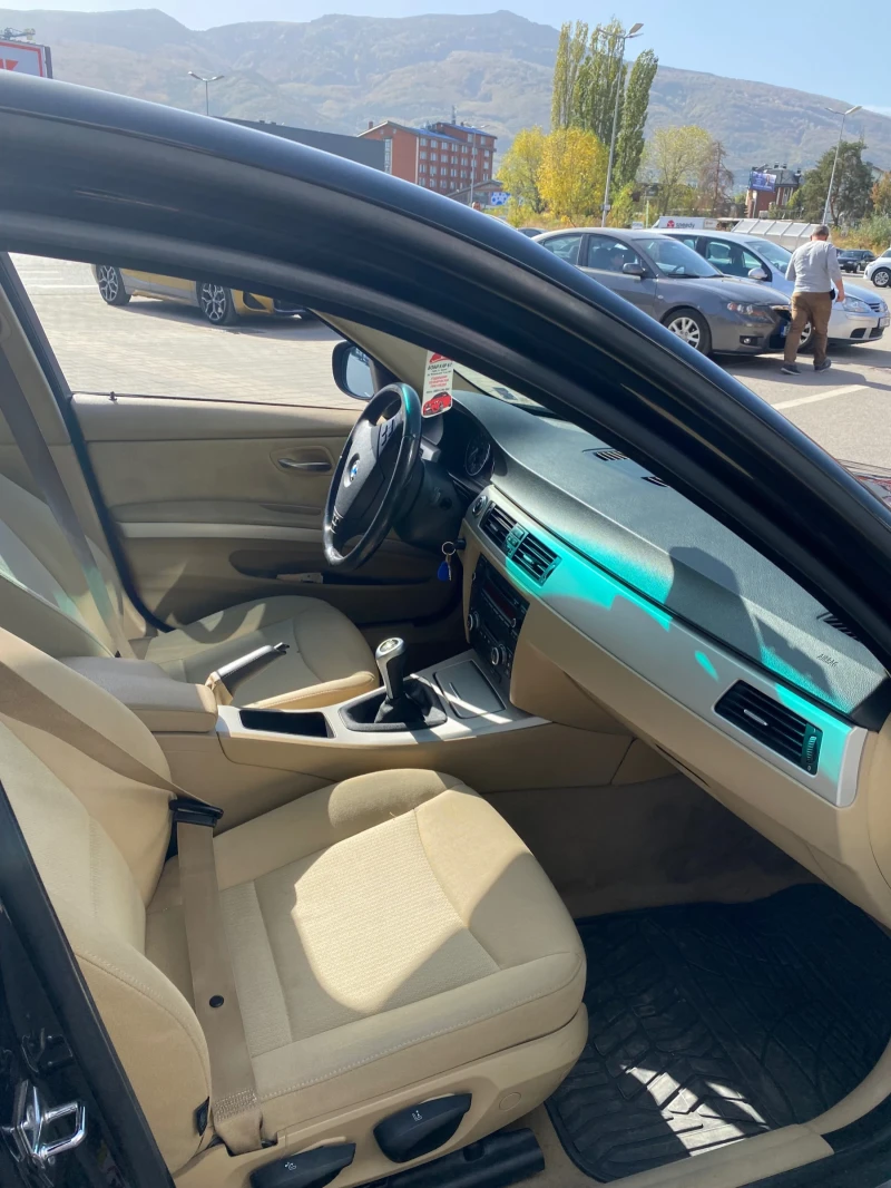 BMW 318, снимка 9 - Автомобили и джипове - 53107646