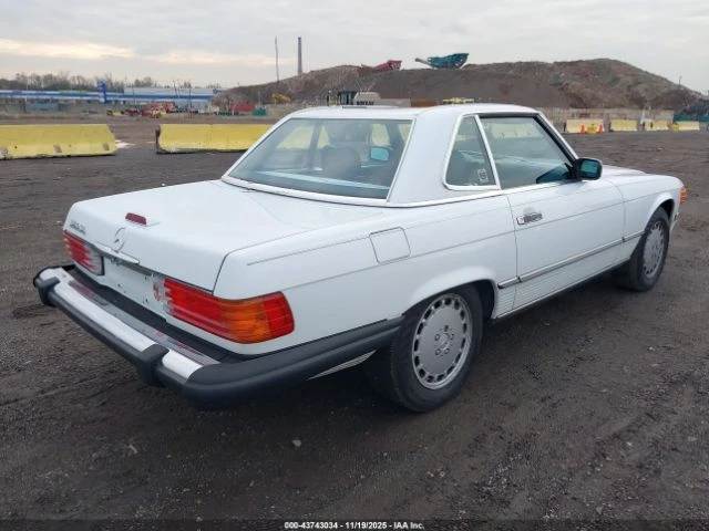 Mercedes-Benz 560 SL ФИКСИРАНА ЦЕНА ДО БЪЛГАРИЯ!, снимка 6 - Автомобили и джипове - 52662506