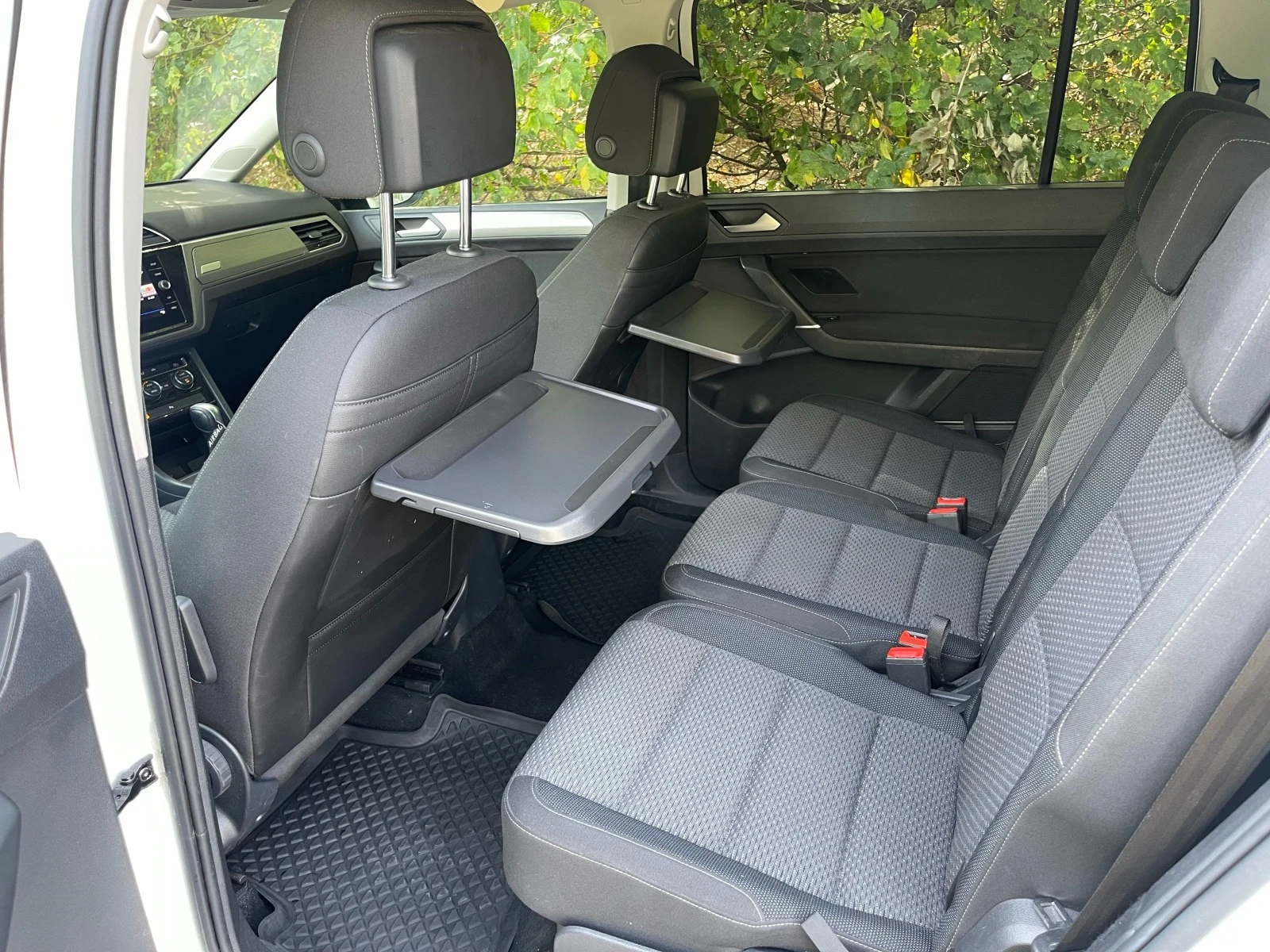 VW Touran 2.0 TDI DSG 150 к.с. - ЛИЗИНГ ОБСЛУЖЕН! | Mobile.bg — изображение 15
