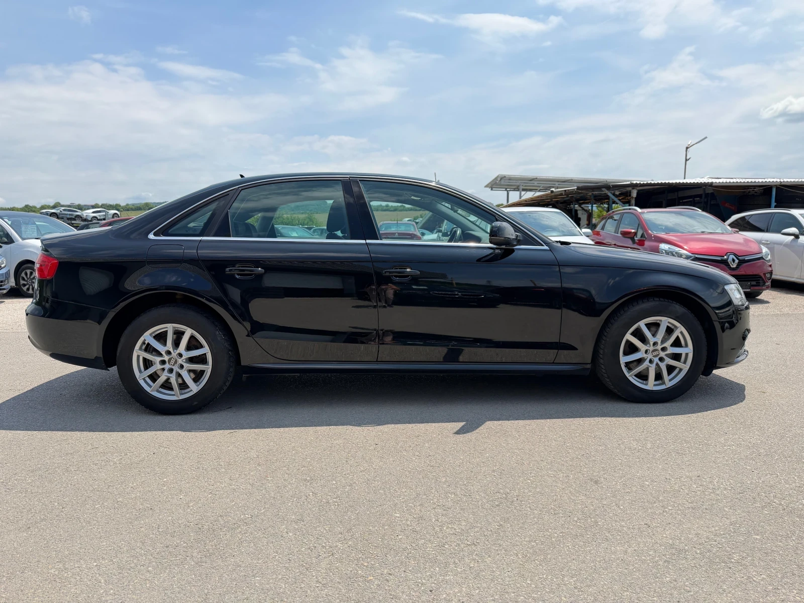 Audi A4 2.0TDI NAVI SEDAN, снимка 7 - Автомобили и джипове - 49690812