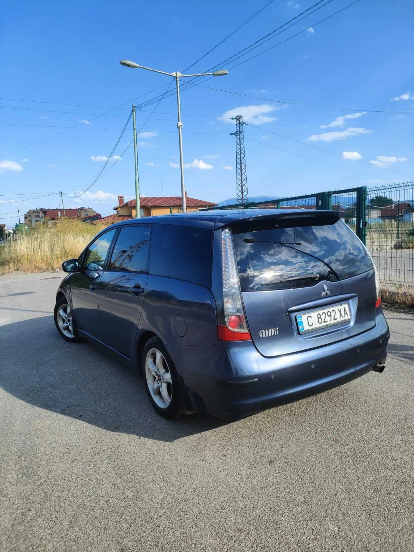 Mitsubishi Grandis 2.4 Бензин/Газ | 7 места | България | Автомат - изображение 5