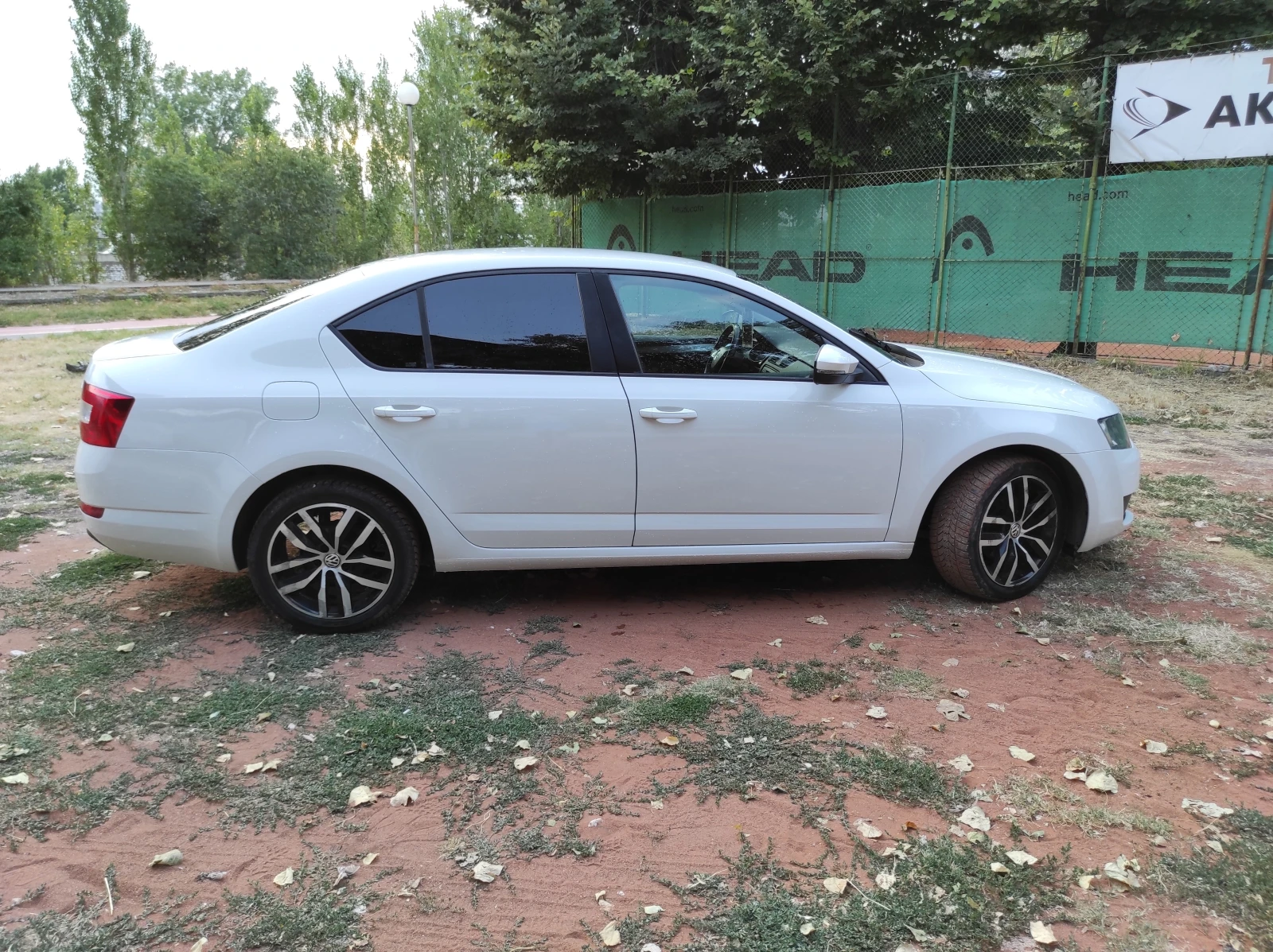 Skoda Octavia 1.6TDCI 90кс - изображение 4