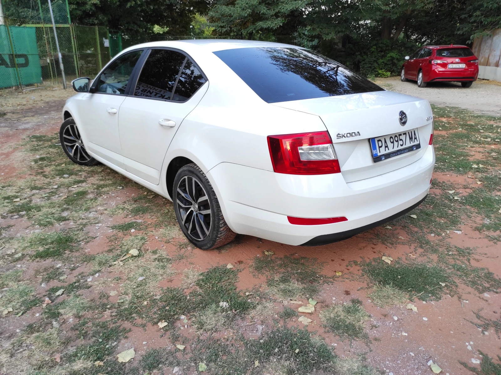 Skoda Octavia 1.6TDCI 90кс - изображение 7