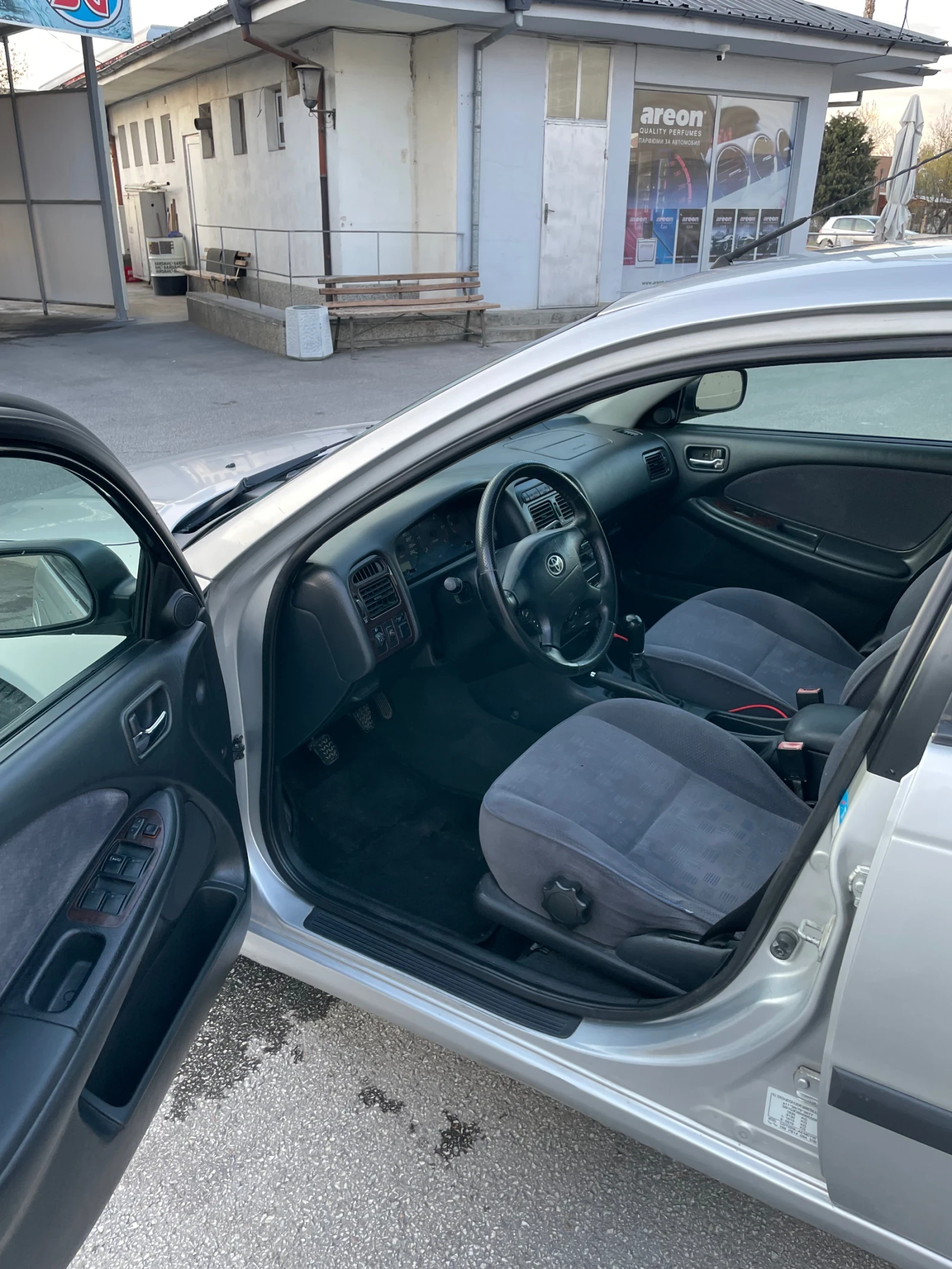Toyota Avensis  - изображение 7