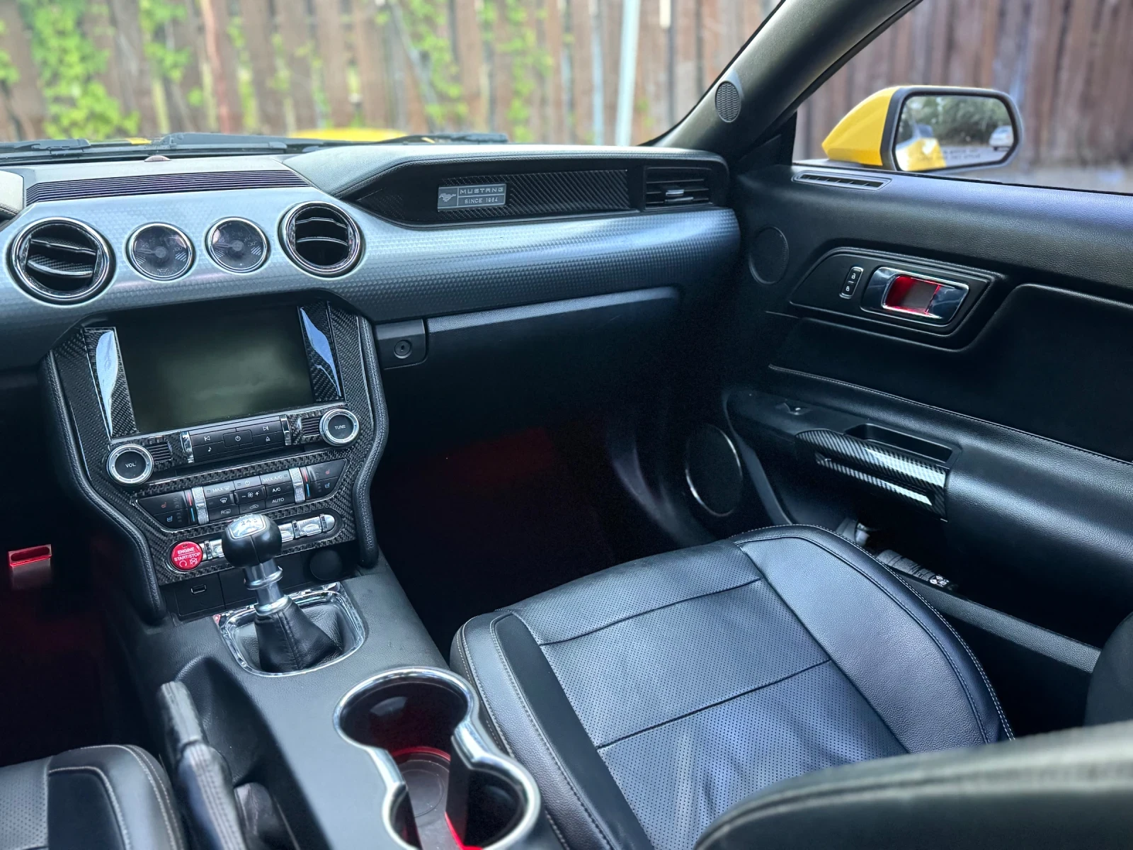 Ford Mustang 2.3 ECOBOOST PREMIUM/РЪЧКА/КОЖА/NAVI/ПОДГРЕВ/ОБДУХ - изображение 10