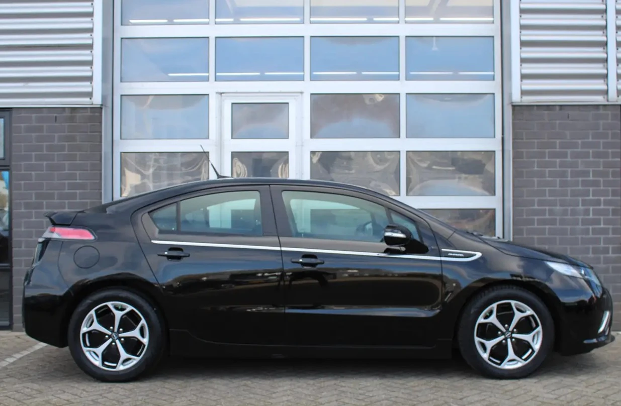 Opel Ampera Лична Кола Много Запазена - изображение 8