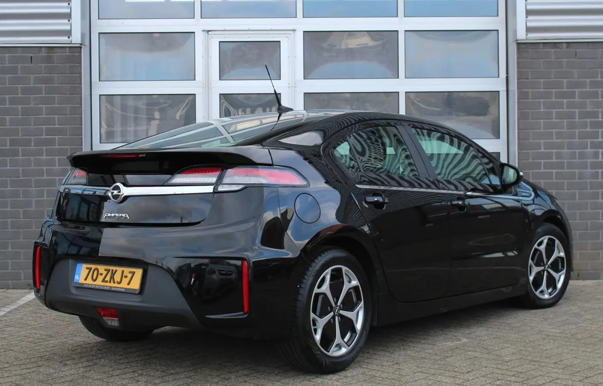 Opel Ampera Лична Кола Много Запазена - изображение 3
