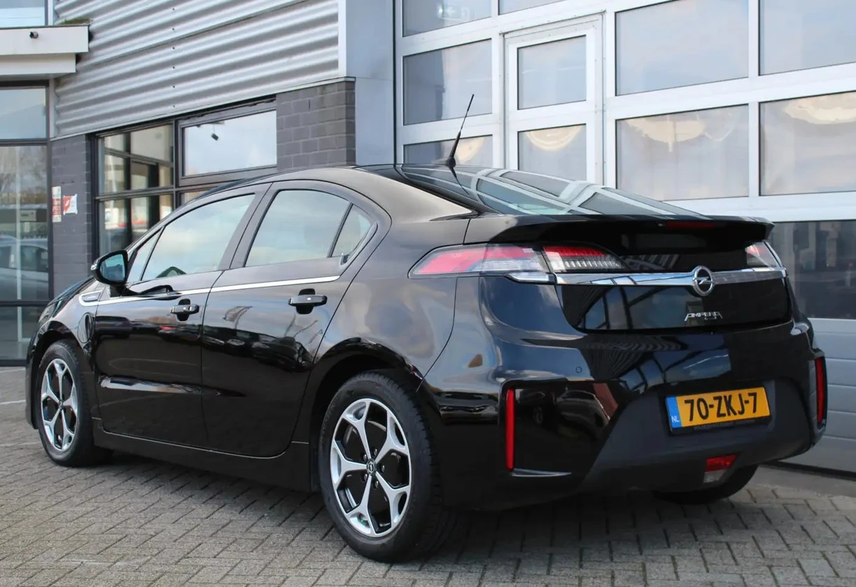 Opel Ampera Лична Кола Много Запазена - изображение 7
