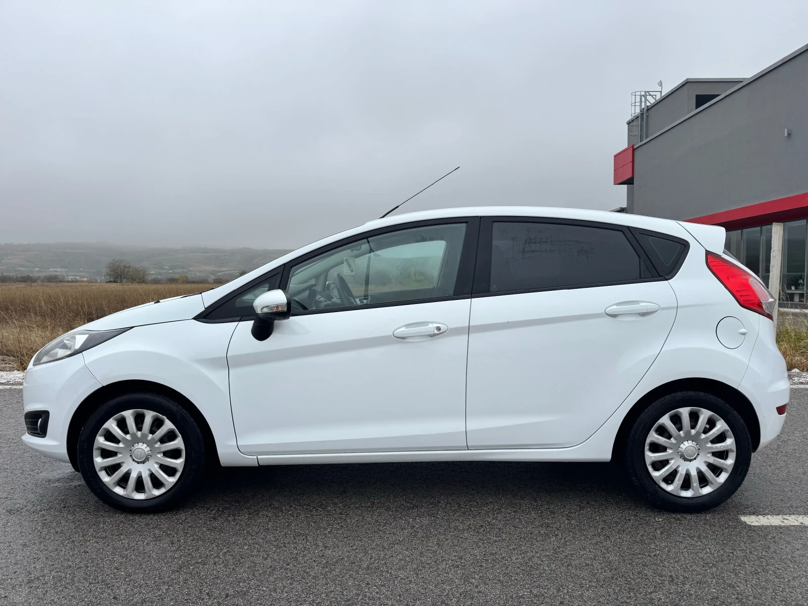 Ford Fiesta 1.4i 97к.с FACELIFT / LPG BRC / EURO 6 / ОБСЛУЖЕНА - изображение 4
