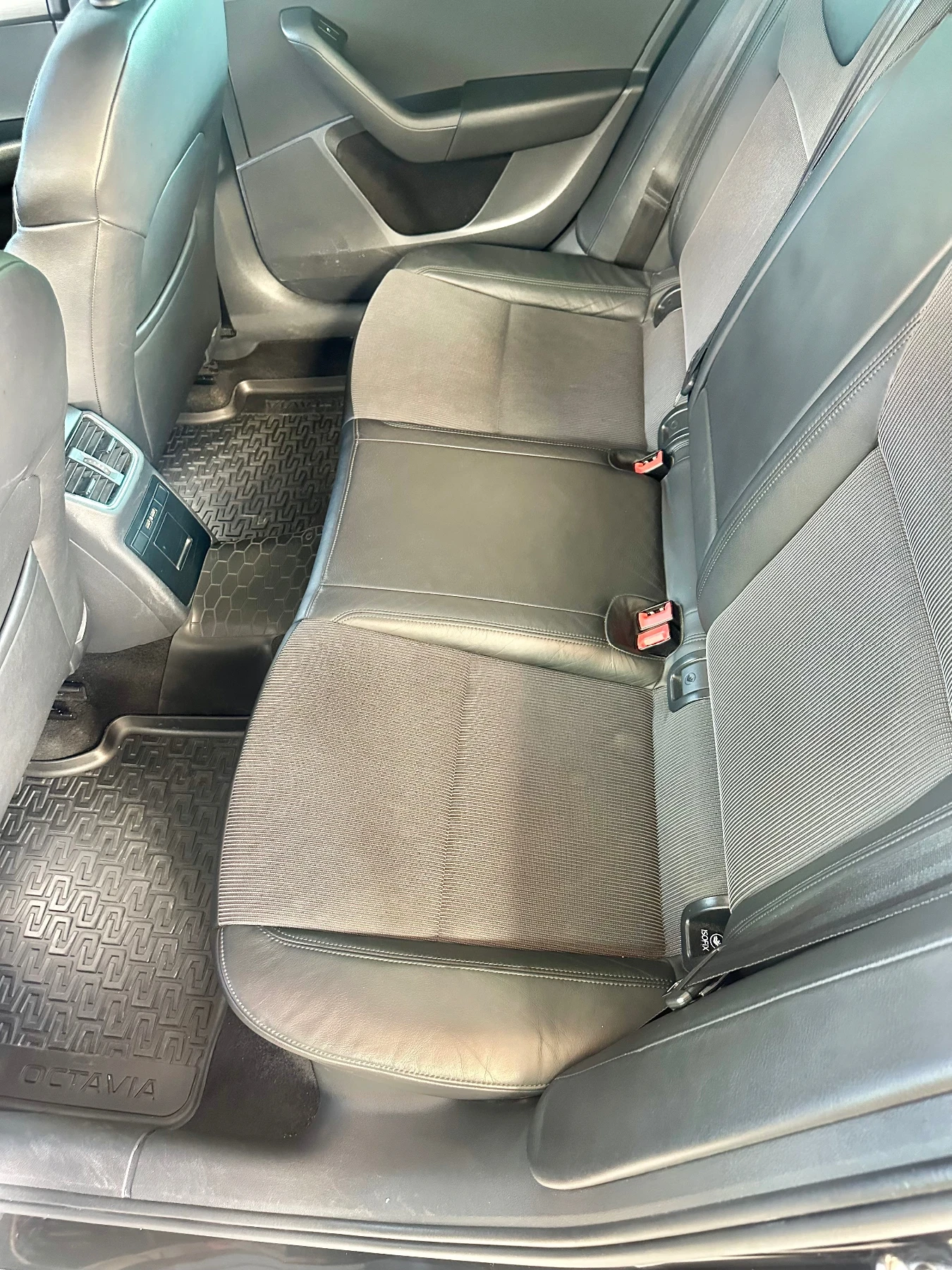 Skoda Octavia 1, 5 tsi, снимка 7 - Автомобили и джипове - 53736026