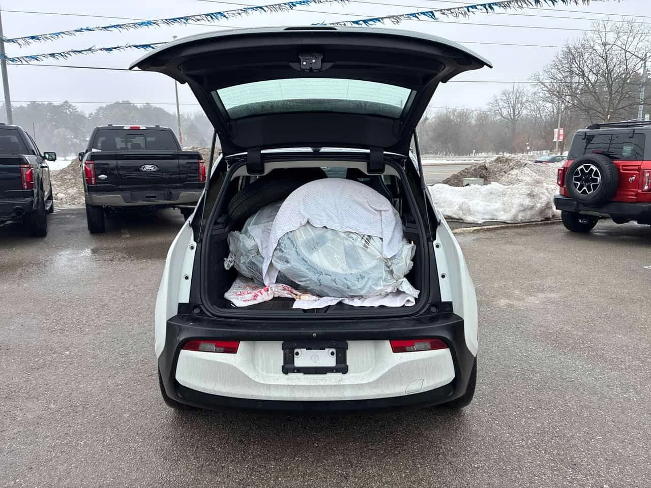 BMW i3 w/Range Extender /CARFAX/Подгрев/Панорама/Клип - изображение 6