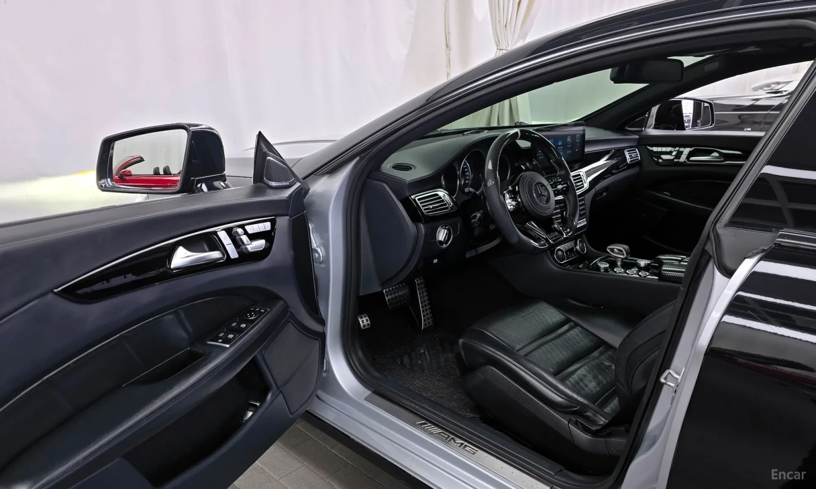 Mercedes-Benz CLS 63 AMG BLACK OPTIC* HARMAN* ОБДУХ* CARBON* КРАЙНА ЦЕНА, снимка 10 - Автомобили и джипове - 54073328