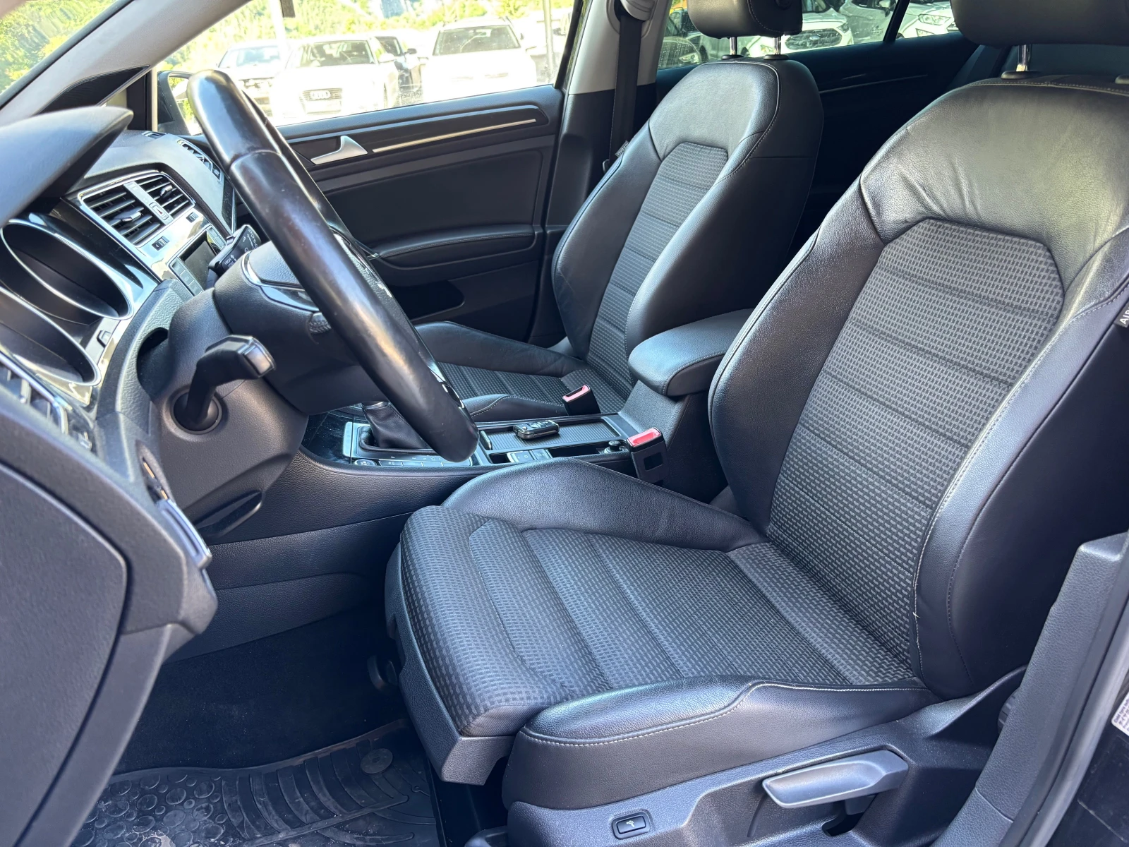 VW Golf 2, 0tdi.150k.NAVI, ФУЛ ЕКСТРИ ЗА МОДЕЛА, , снимка 16 - Автомобили и джипове - 54735871