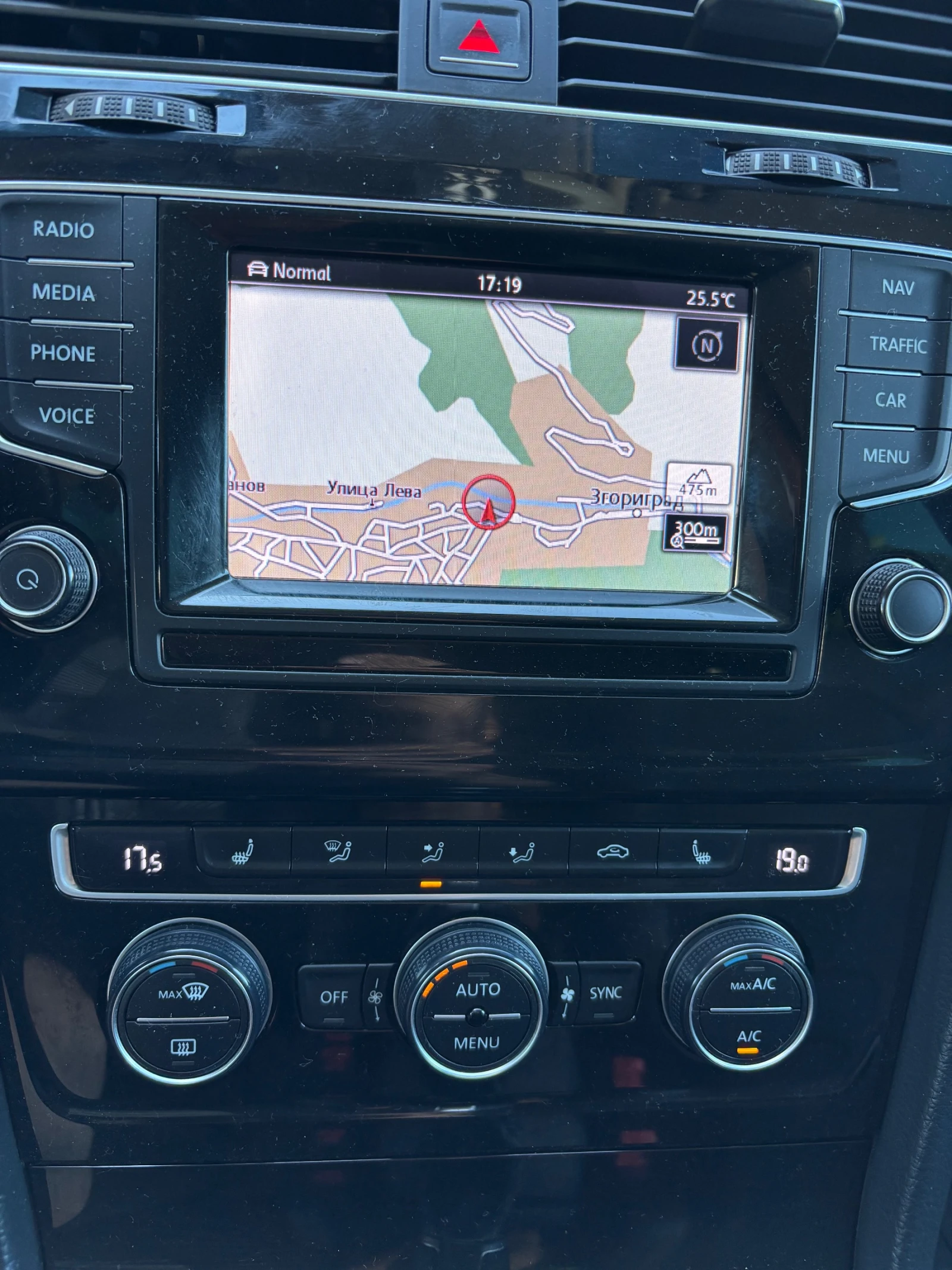 VW Golf 2, 0tdi.150k.NAVI, ФУЛ ЕКСТРИ ЗА МОДЕЛА, , снимка 10 - Автомобили и джипове - 54735871