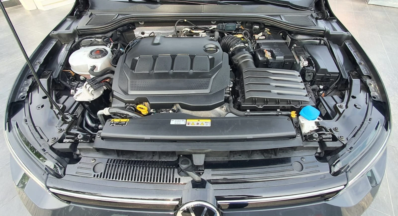 VW Golf 8ser. 2.0TDI DSG Life, снимка 16 - Автомобили и джипове - 54773981