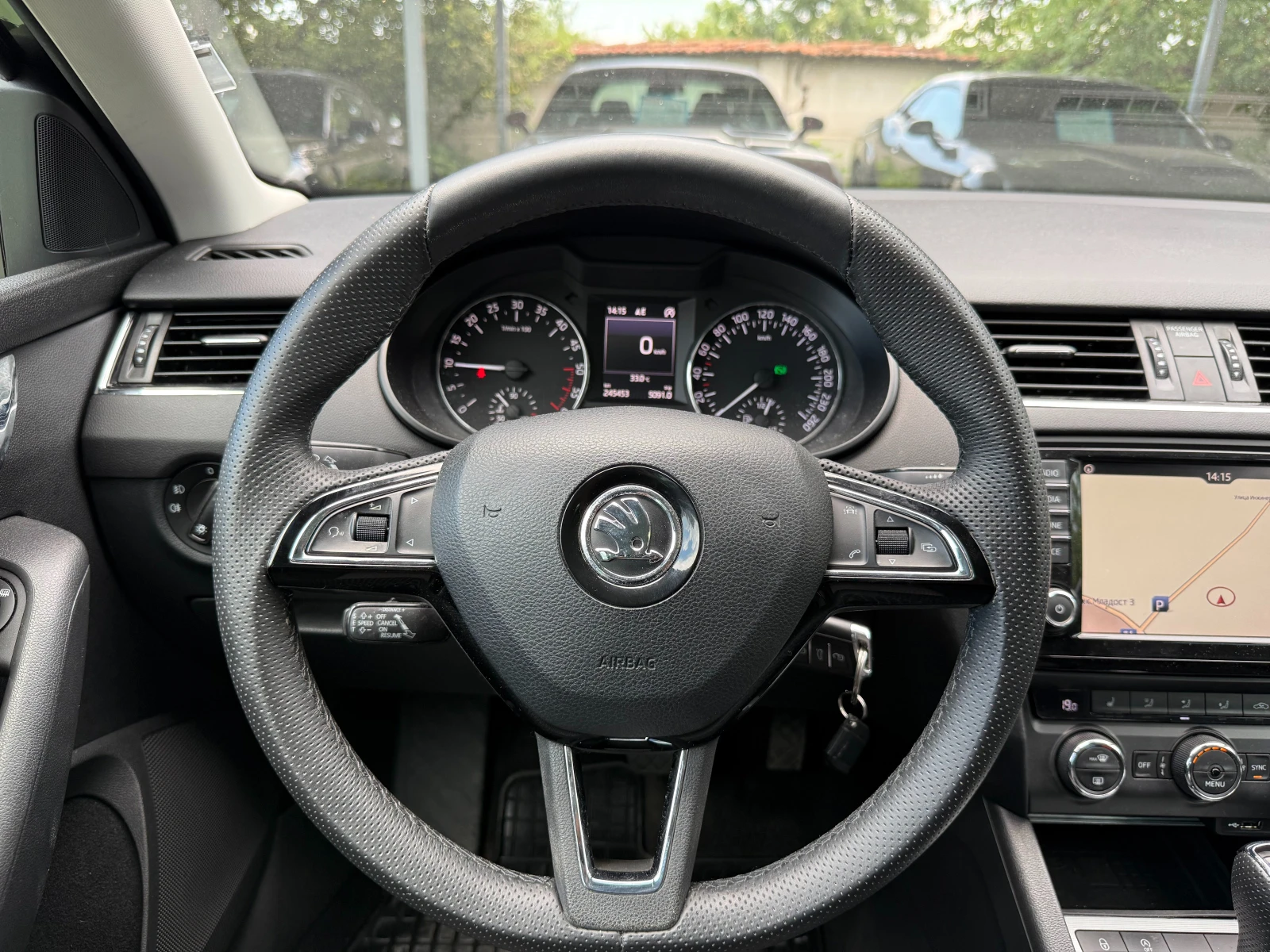 Skoda Octavia 4X4, снимка 11 - Автомобили и джипове - 55148069