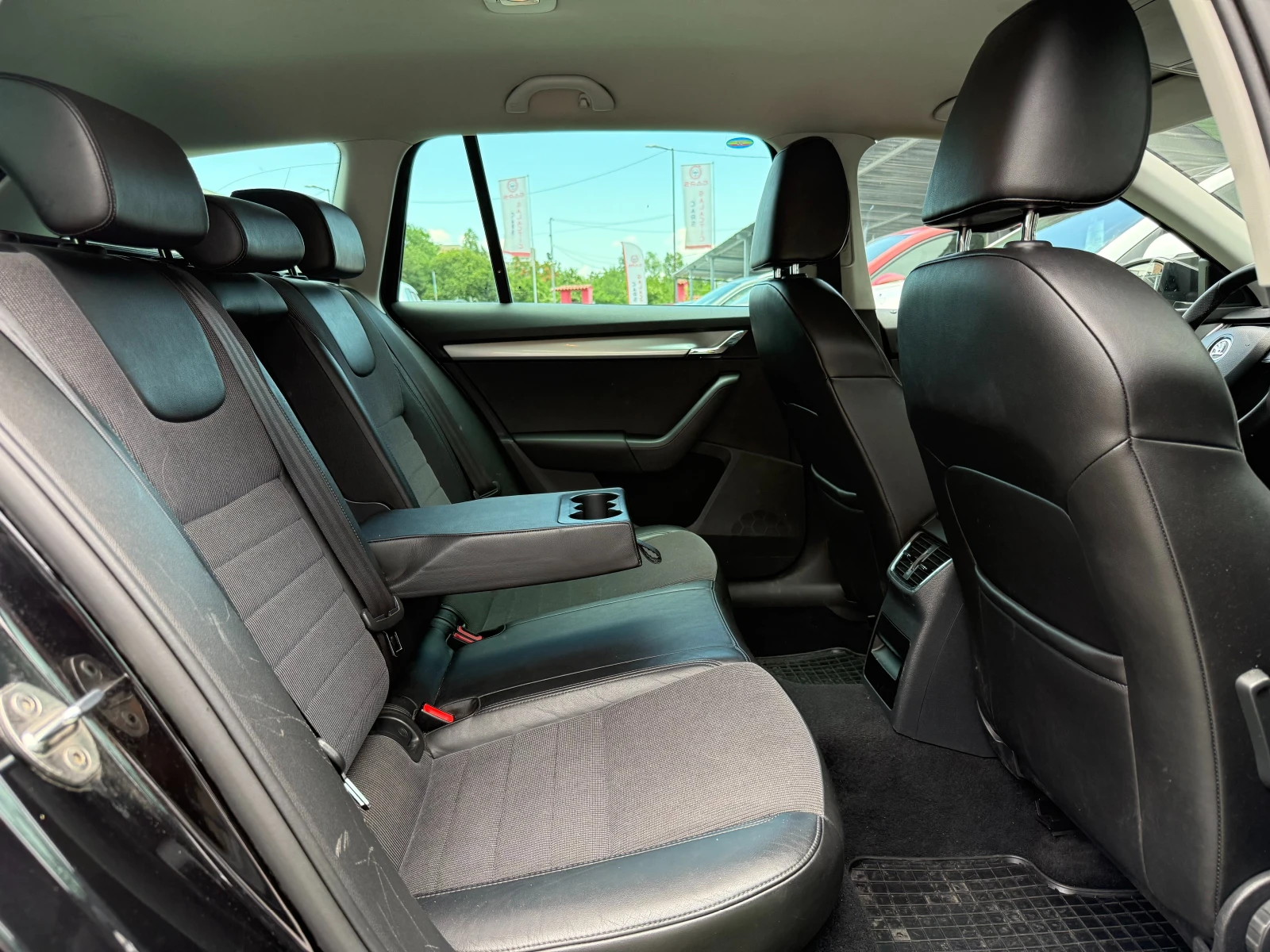 Skoda Octavia 4X4, снимка 10 - Автомобили и джипове - 55148069