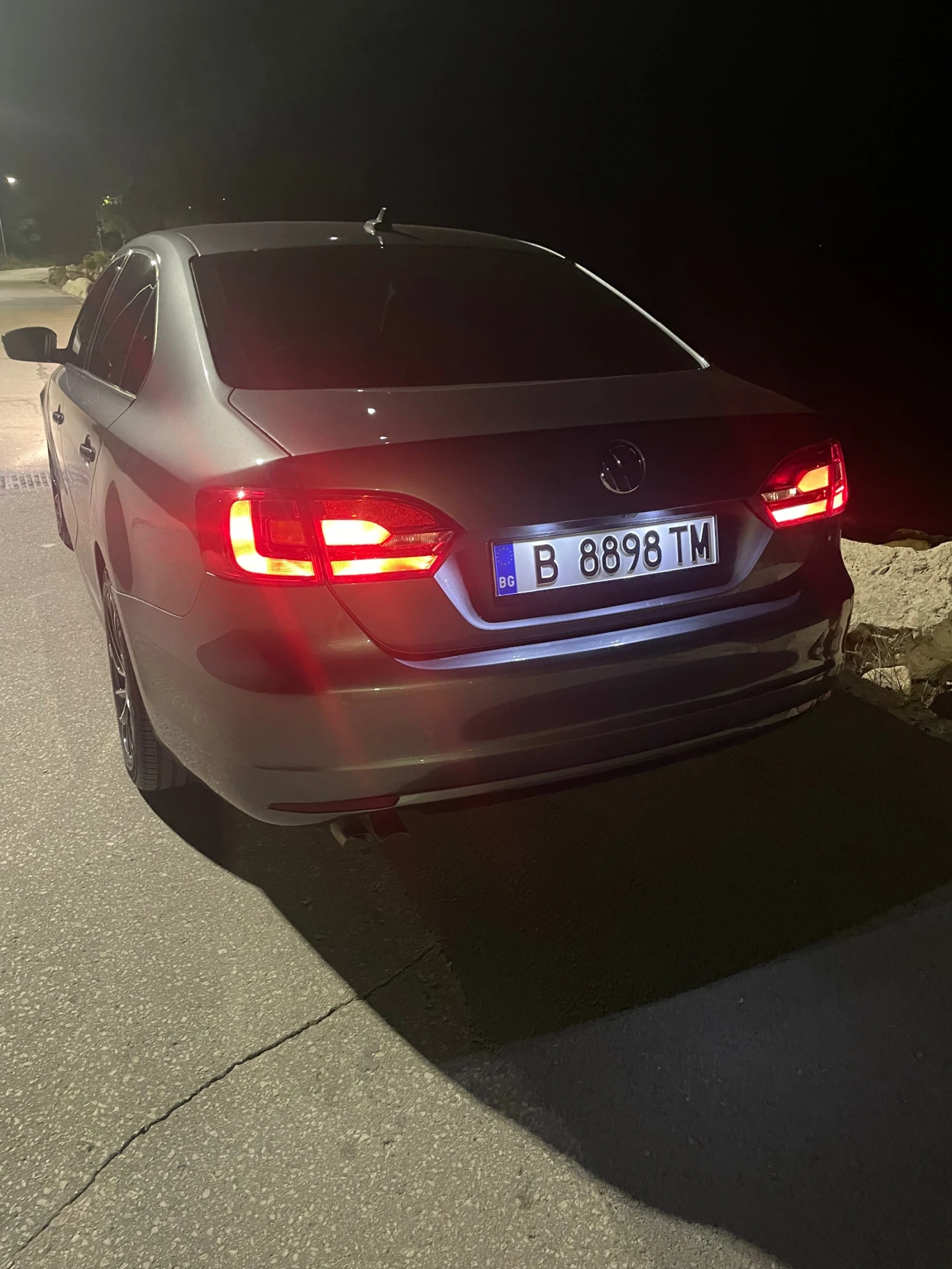 VW Jetta 2.0 Бензин , снимка 6 - Автомобили и джипове - 55571638
