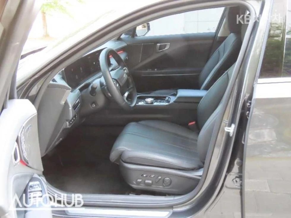 Kia K8 2.5 SIGNATURE 360CAM FULL, снимка 6 - Автомобили и джипове - 55593051