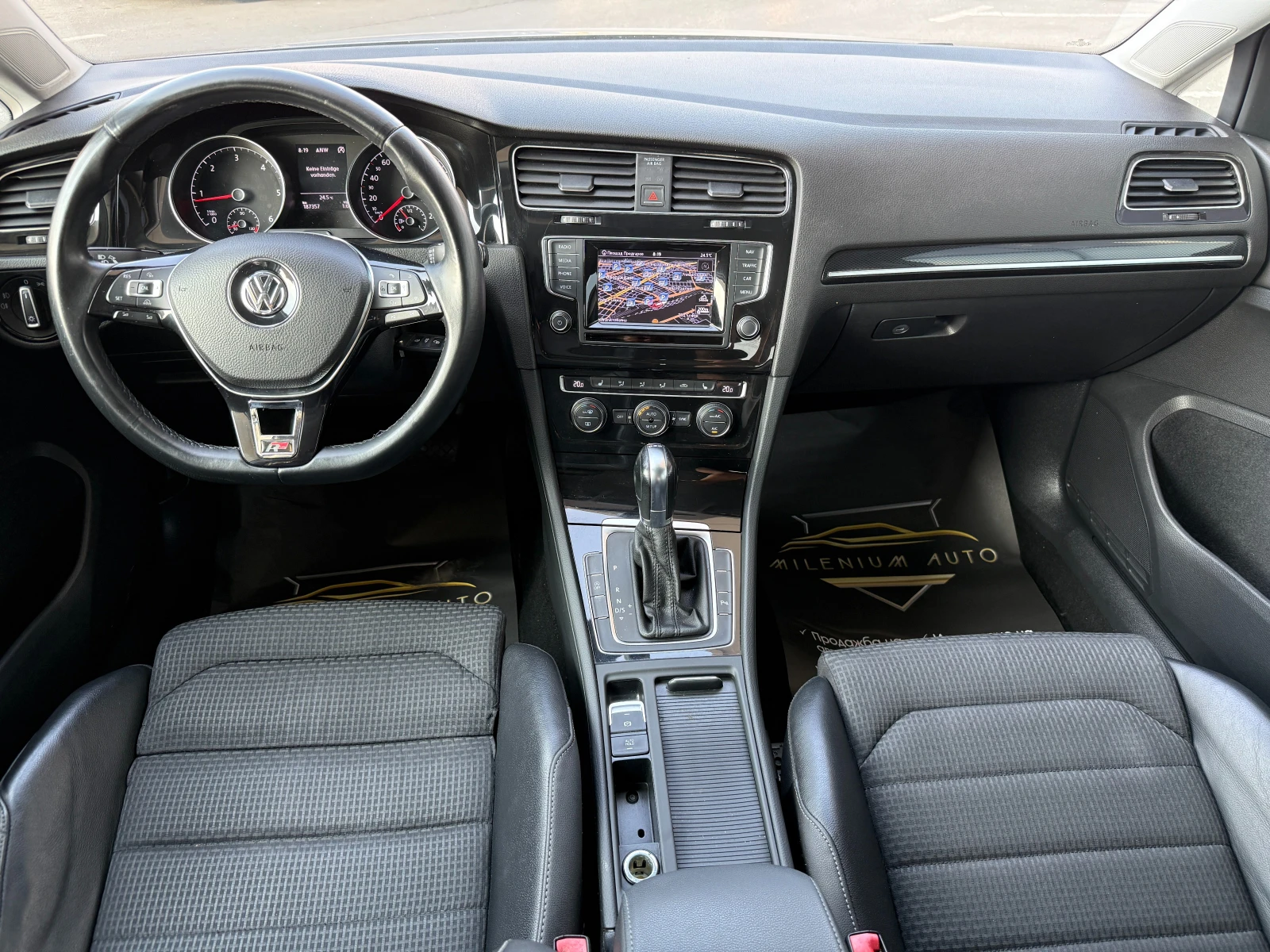 VW Golf 6 МЕСЕЦА ГАРАНЦИЯ/1.6TDI 105к.с. Кожа/Подгрев/Нави, снимка 10 - Автомобили и джипове - 55787668