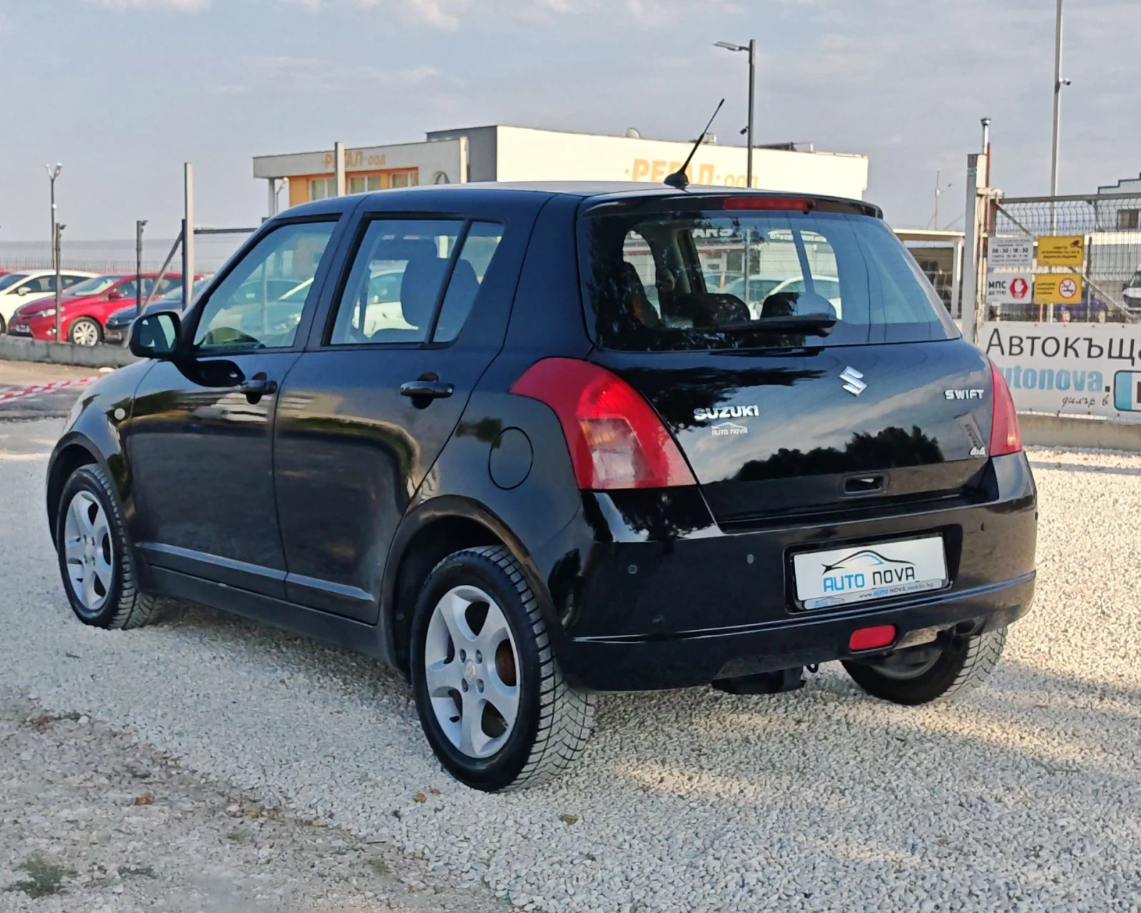 Suzuki Swift 1.3 91 К.С. БЕНЗИН! 4Х4! , снимка 7 - Автомобили и джипове - 55827227