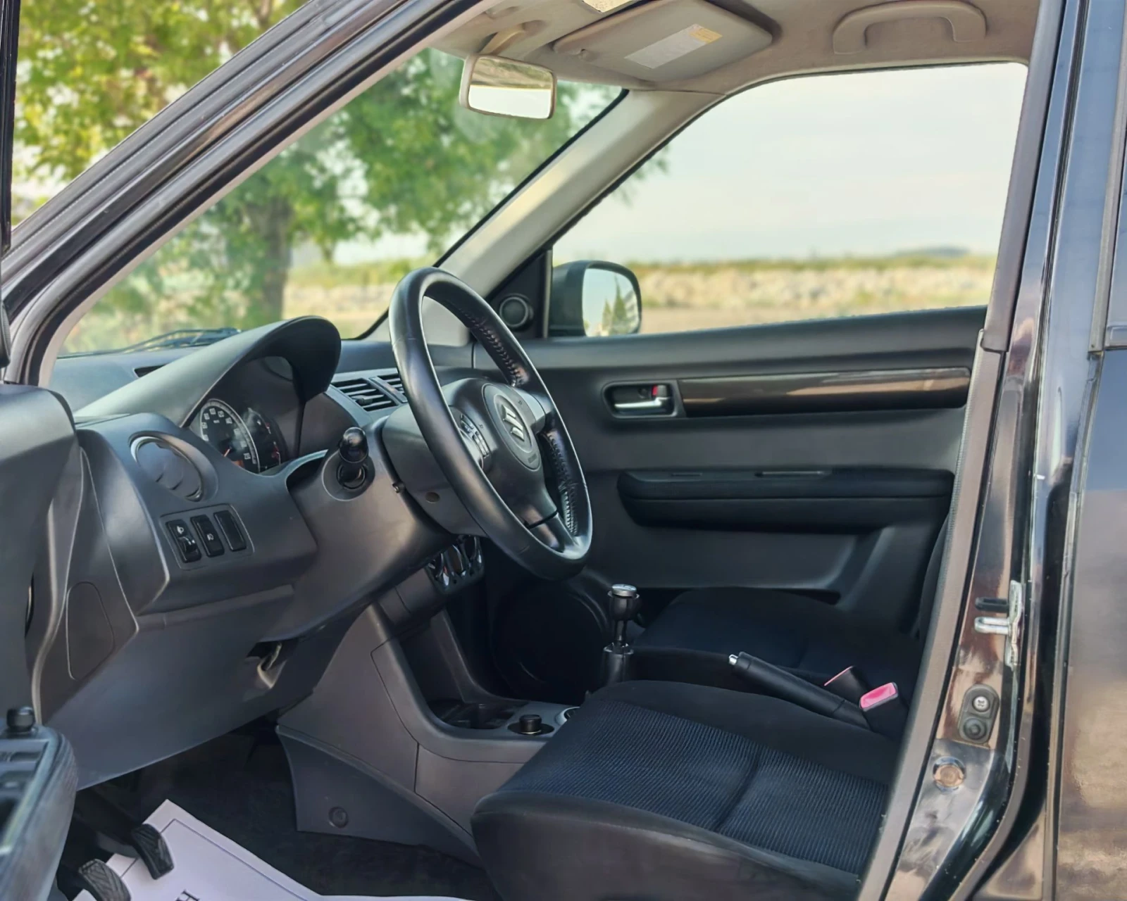 Suzuki Swift 1.3 91 К.С. БЕНЗИН! 4Х4! , снимка 8 - Автомобили и джипове - 55827227