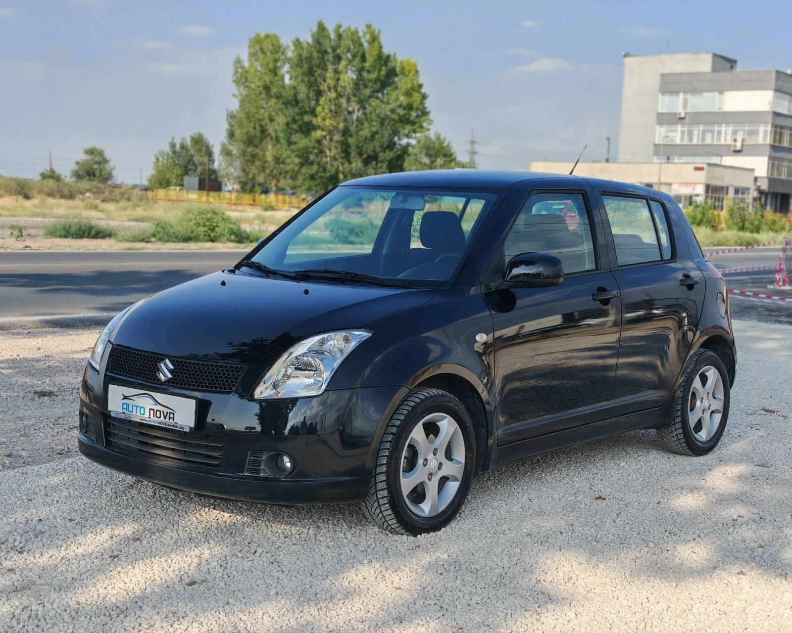 Suzuki Swift 1.3 91 К.С. БЕНЗИН! 4Х4! , снимка 3 - Автомобили и джипове - 55827227