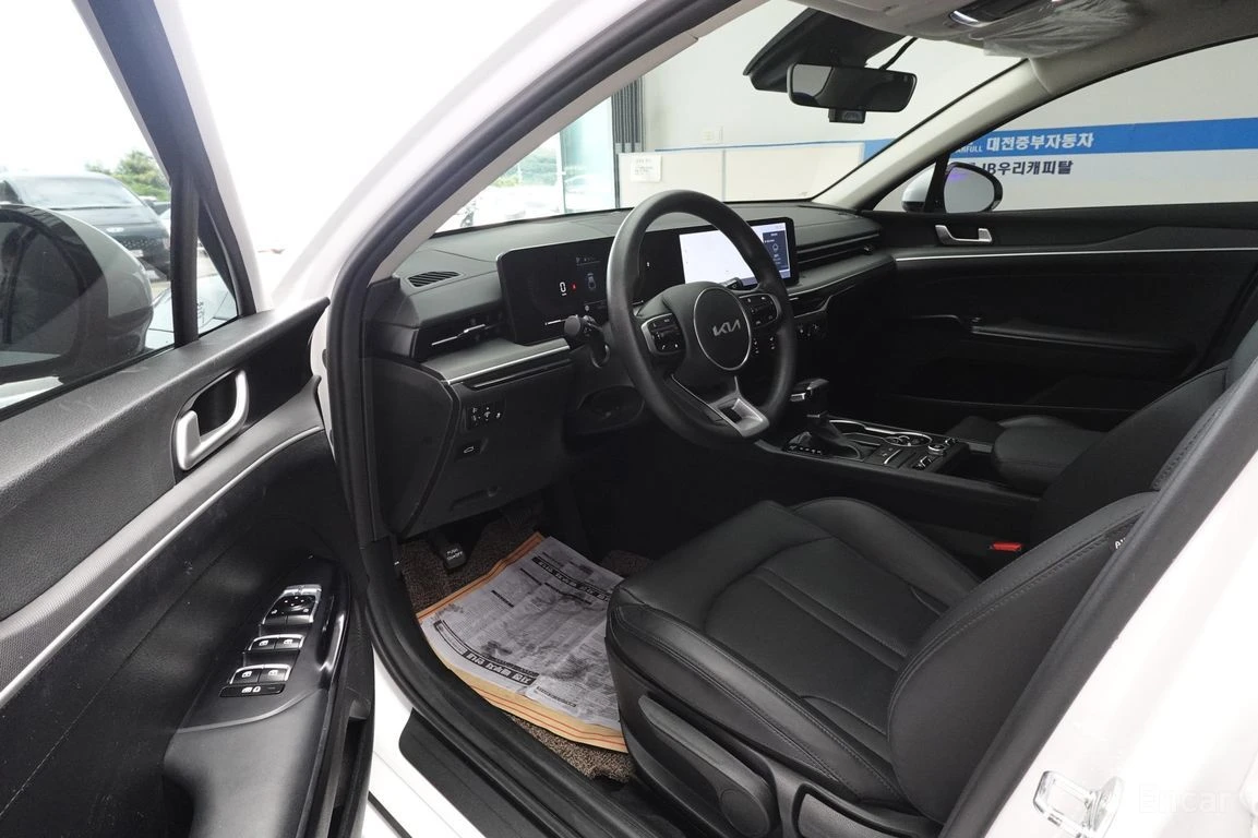 Kia K5 2.0* LPI* ПОДГРЕВ* КАМЕРА* КЕЙЛЕС* LANE* ASSIST* , снимка 16 - Автомобили и джипове - 55905608