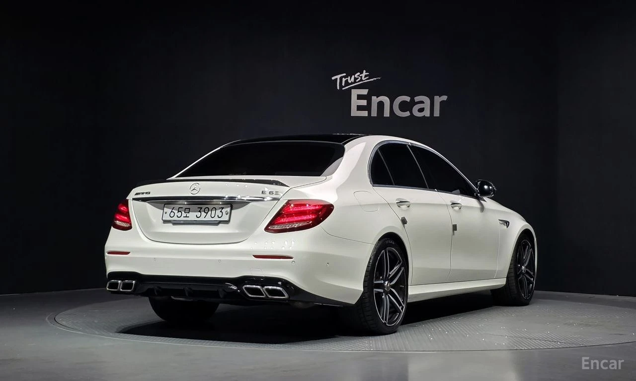 Mercedes-Benz E 63 AMG 4MATIC+ BURMESTER* ОБДУХВАНЕ* LANE* ASSIST* , снимка 2 - Автомобили и джипове - 55972914