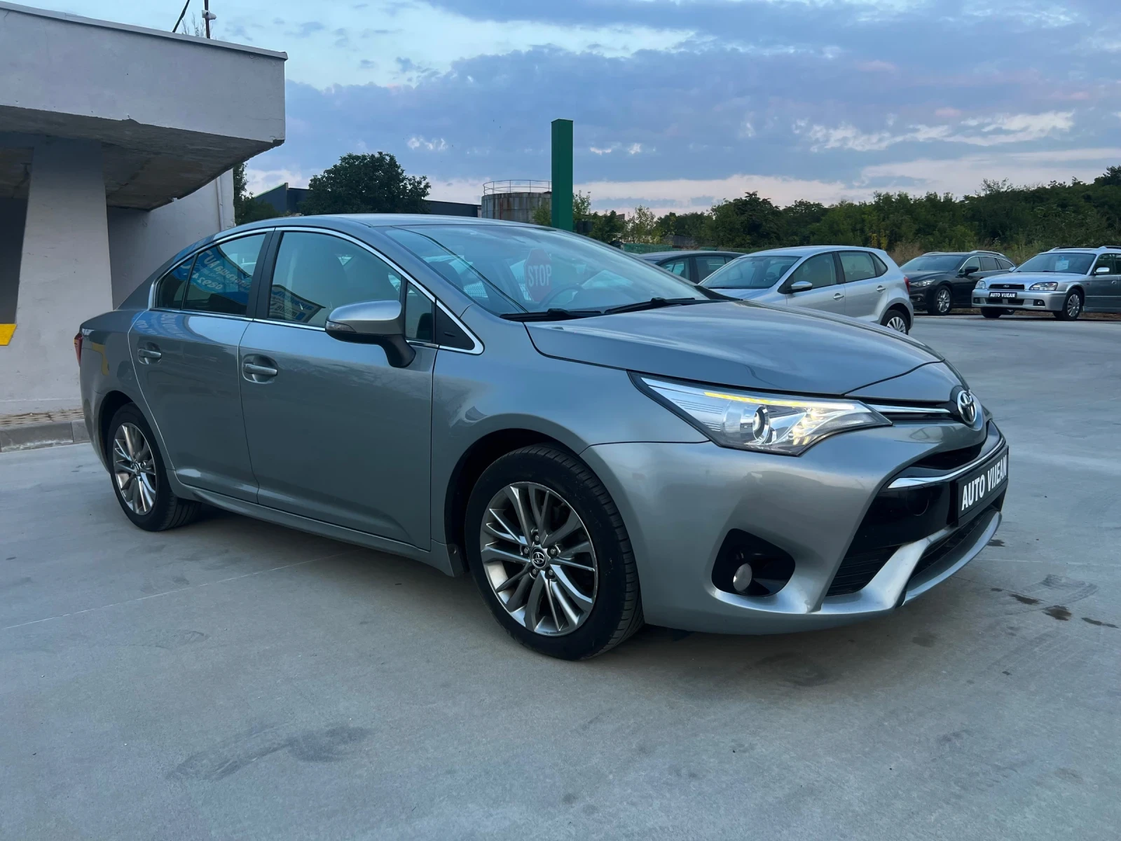 Toyota Avensis 1.8i-147к.с-АВТОМАТИК-ДИСТРОНИК-НАВИ-ЗАДНА КАМЕРА, снимка 3 - Автомобили и джипове - 56110854