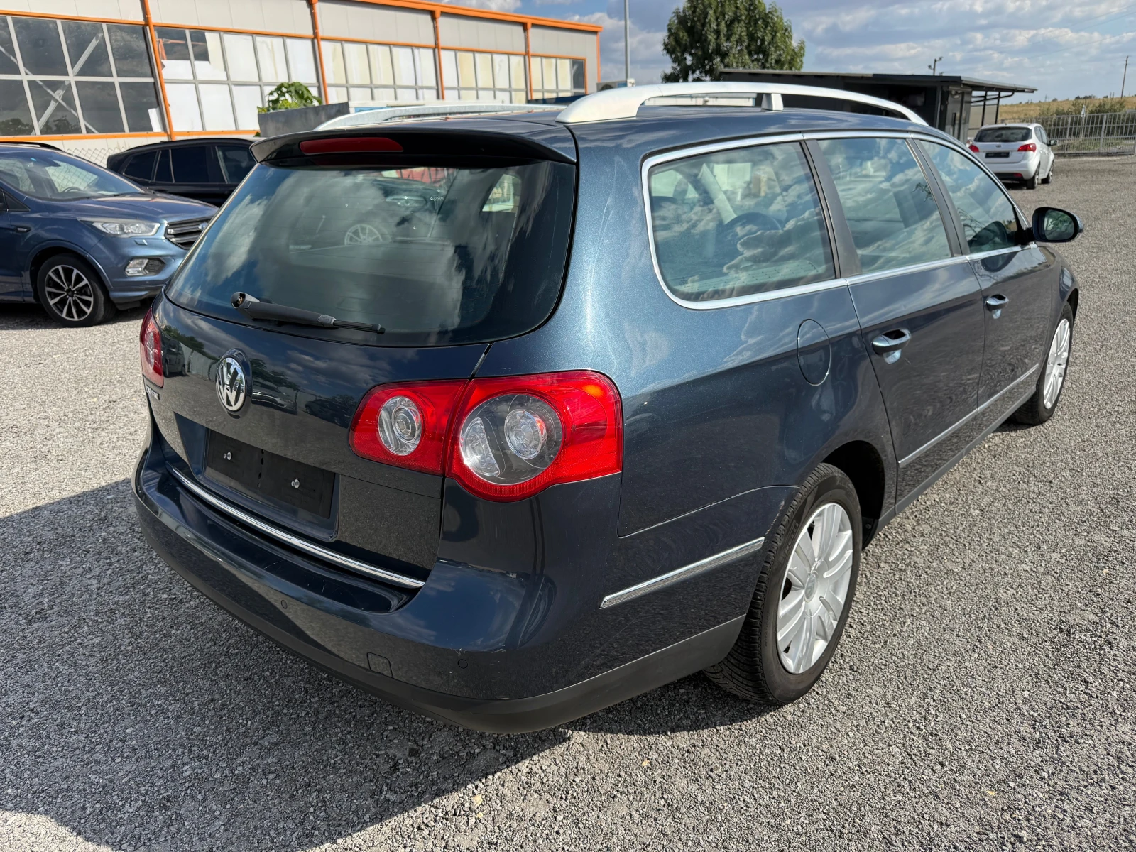 VW Passat 2.0 TDI, снимка 6 - Автомобили и джипове - 56248136