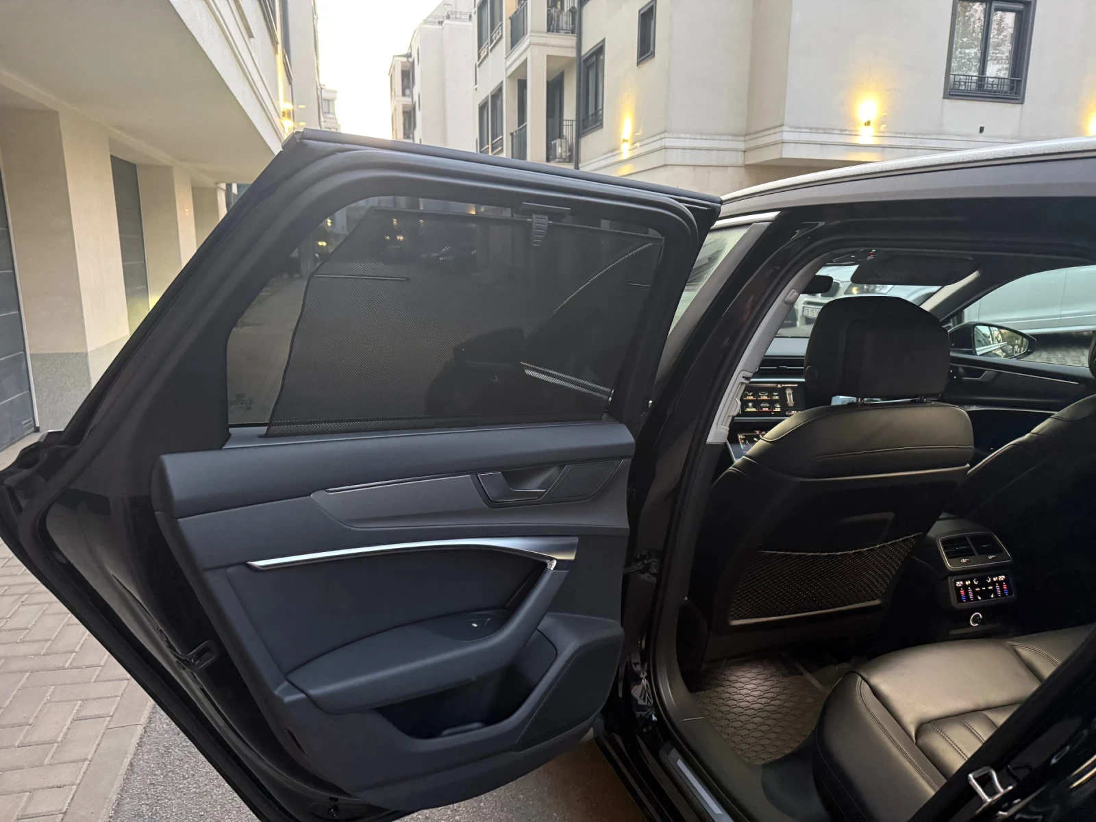 Audi A6 C8, снимка 6 - Автомобили и джипове - 56576462
