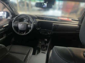 Toyota Hilux 2.8 MHEV DOUBLE CAB 4X4 INVINCIBLE JBL 360, снимка 9