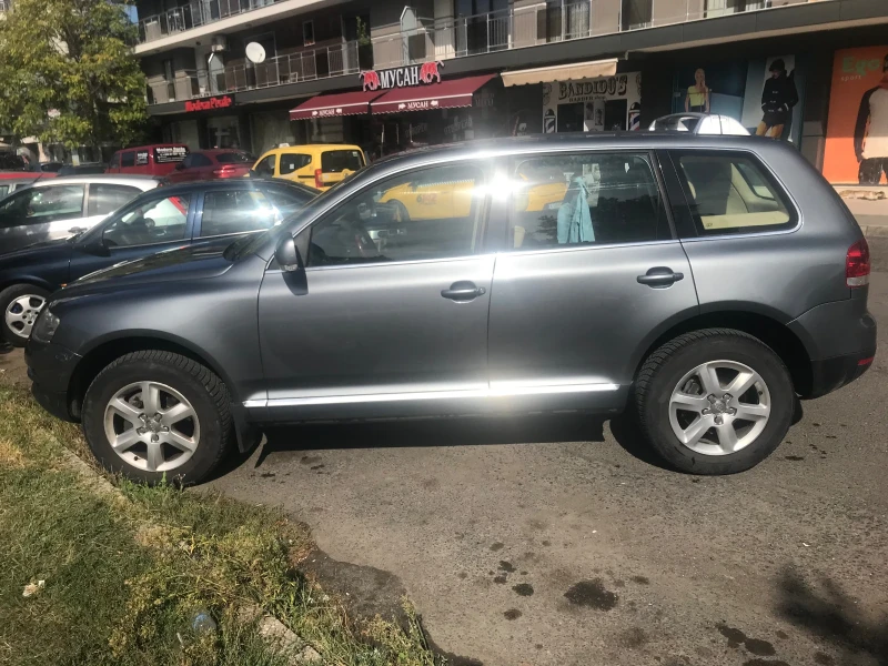 VW Touareg, снимка 2 - Автомобили и джипове - 47607245