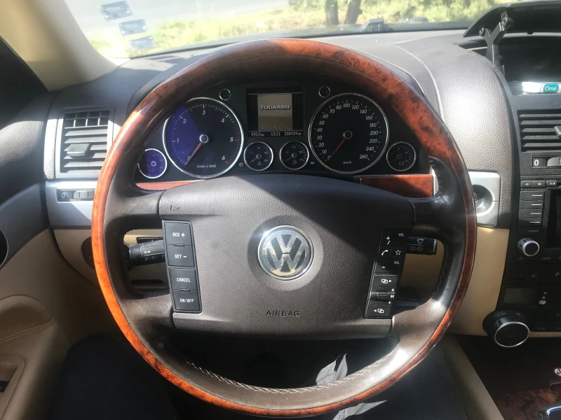 VW Touareg, снимка 5 - Автомобили и джипове - 47607245