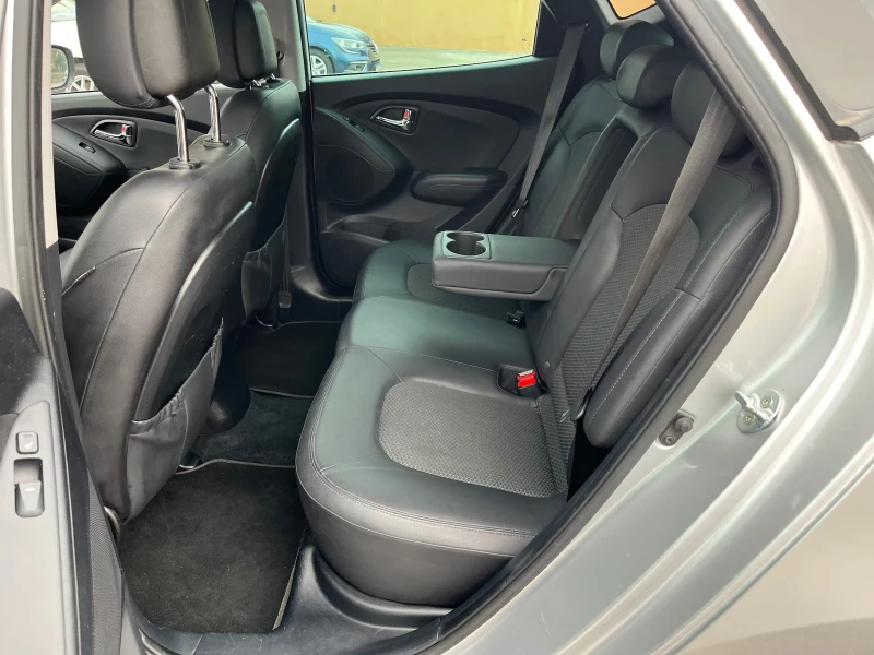 Hyundai IX35 4X4 АВТОМАТИК KEYLESS NAVI  КАМЕРА, снимка 6 - Автомобили и джипове - 52790613