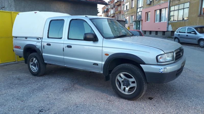 Mazda B2500 2.5ТДИ 109К.С РЪЧНИ СКОРОСТИ, 6+++броя, снимка 1 - Автомобили и джипове - 49478429