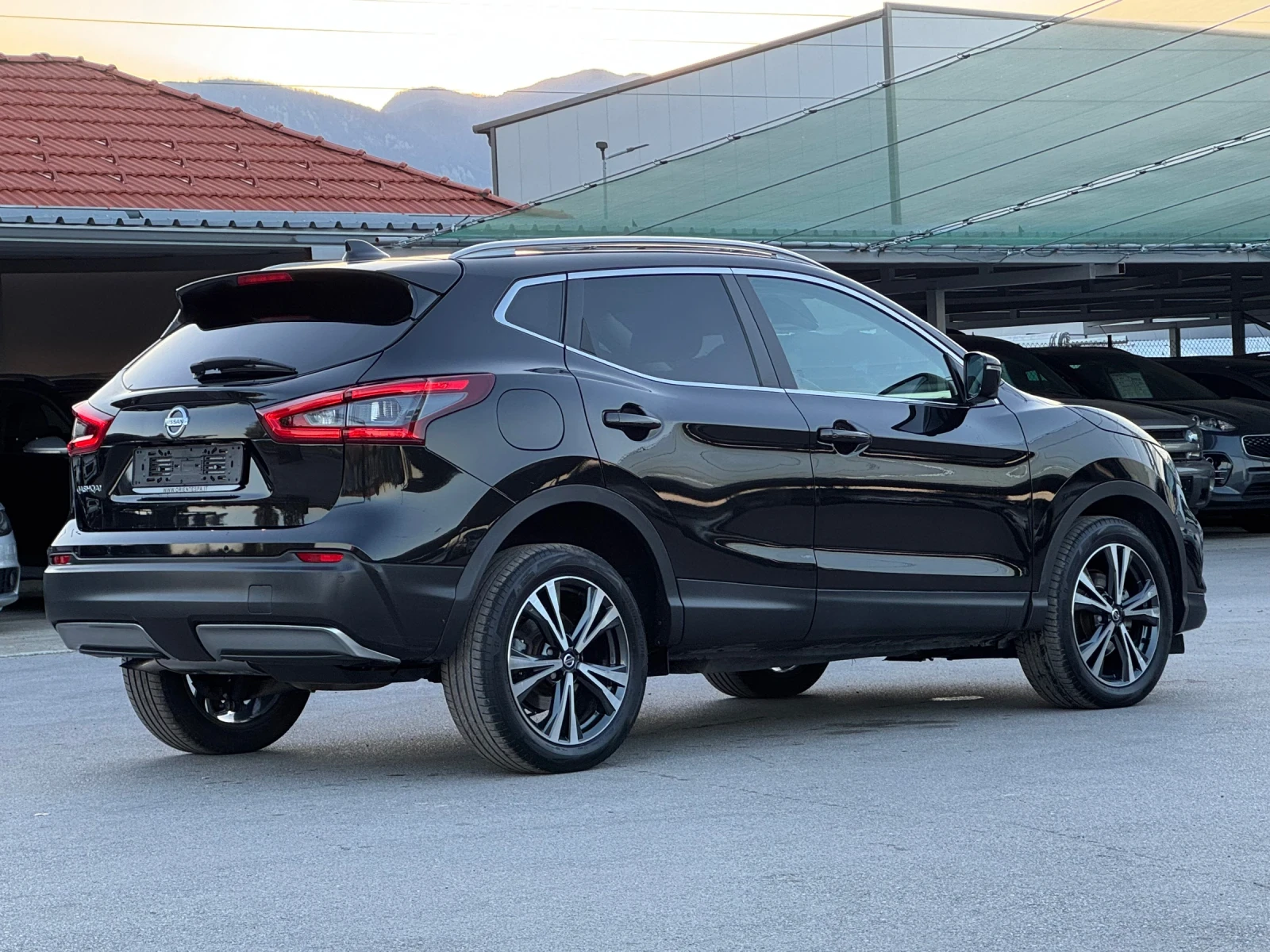 Nissan Qashqai 1.7DCI 4х4 АВТОМАТ ПАНОРАМА - изображение 4