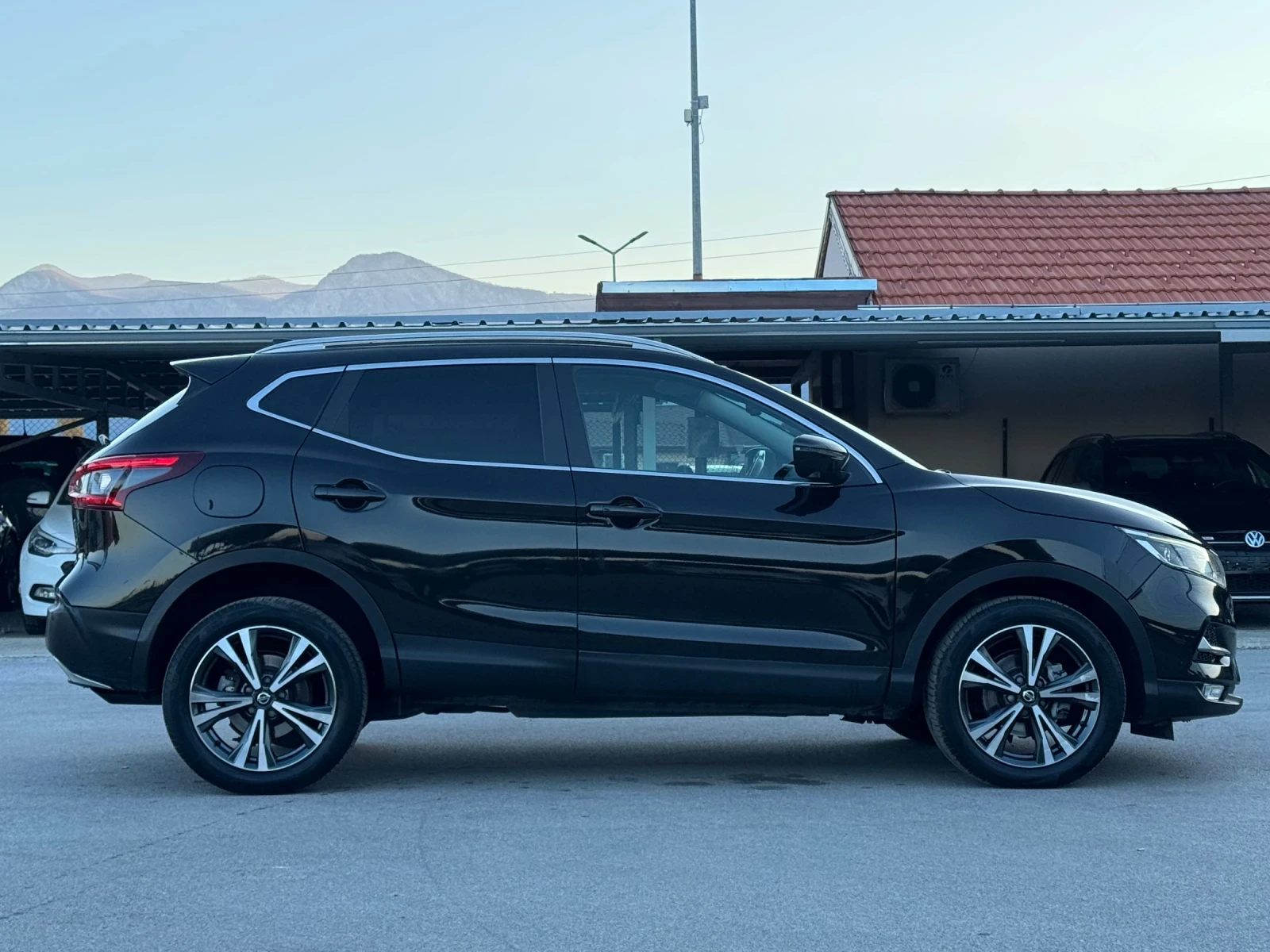 Nissan Qashqai 1.7DCI 4х4 АВТОМАТ ПАНОРАМА - изображение 5