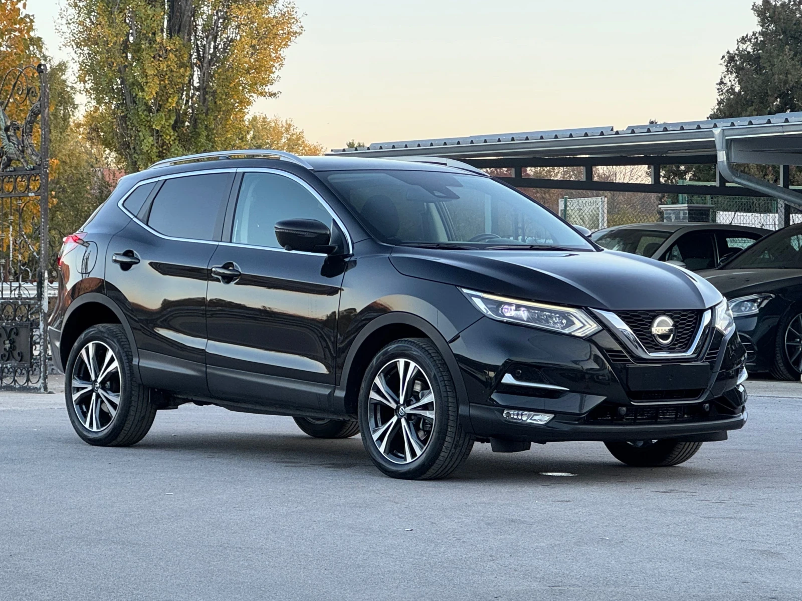 Nissan Qashqai 1.7DCI 4х4 АВТОМАТ ПАНОРАМА - изображение 6