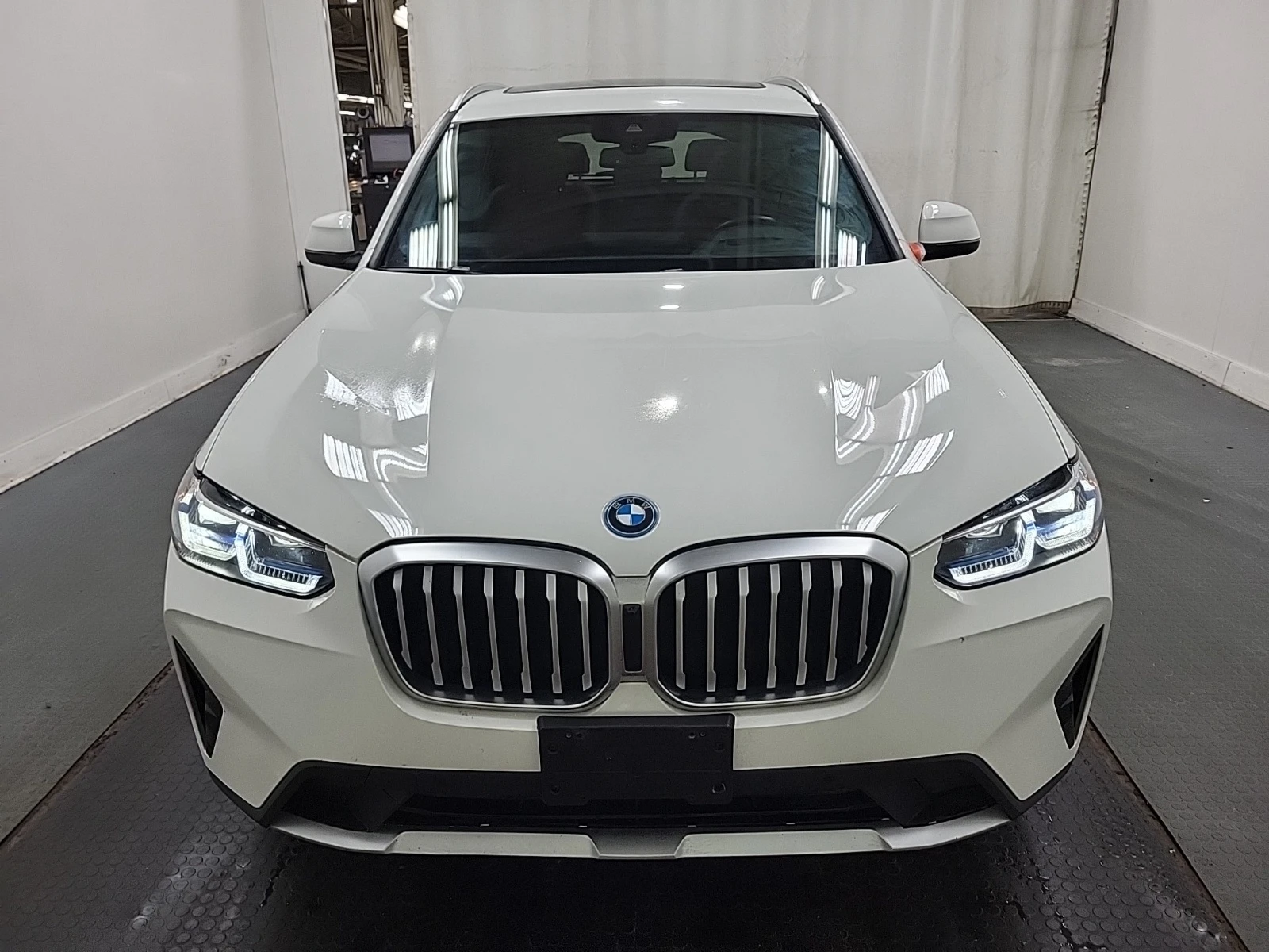 BMW X3 30E * * CARFAX * * АВТО КРЕДИТ * * , снимка 2 - Автомобили и джипове - 54102215