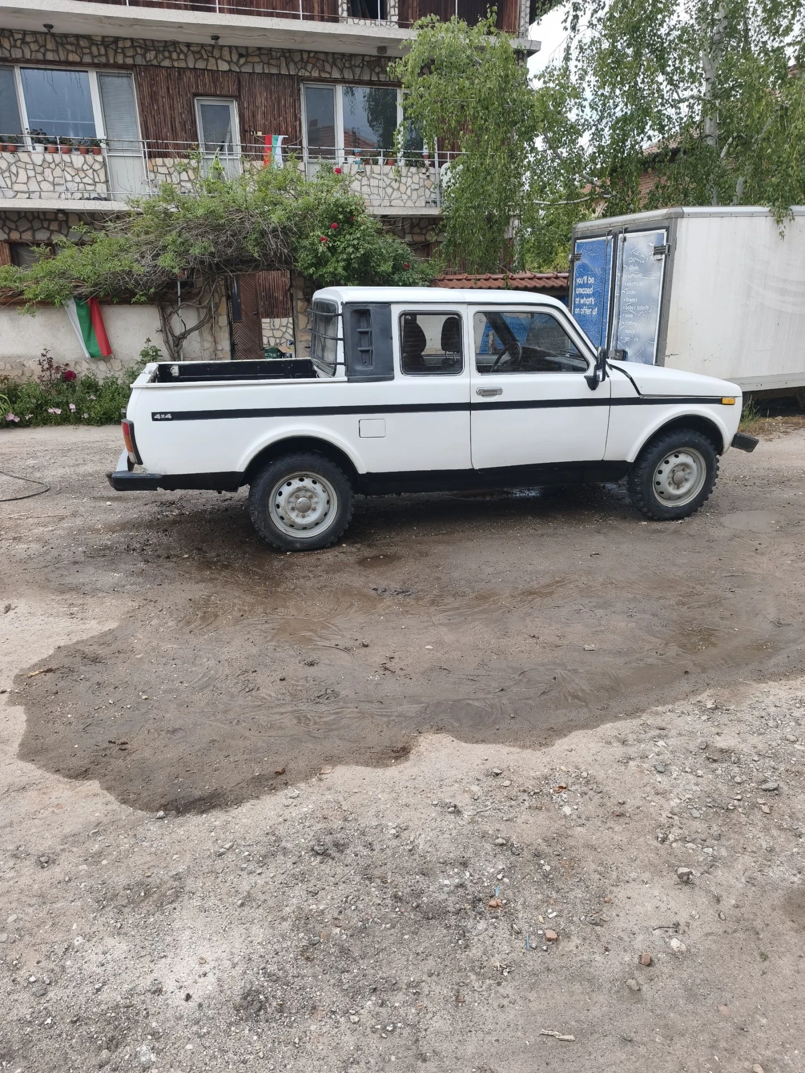 Lada Niva 1, 7 i, снимка 6 - Автомобили и джипове - 54508328